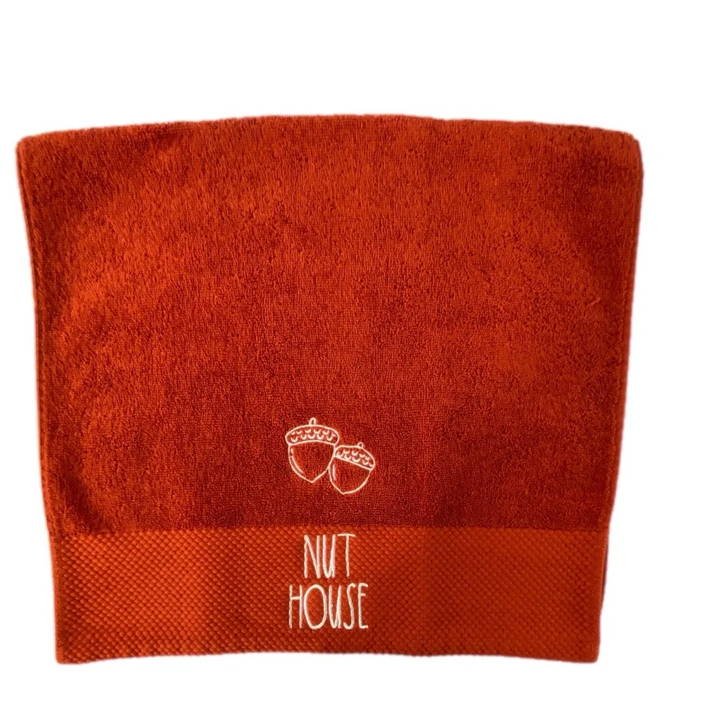 Nut House Hand towel by Rae Dumn NWOT